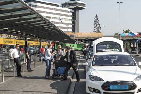 Schiphol in top-10 duurste taxi’s